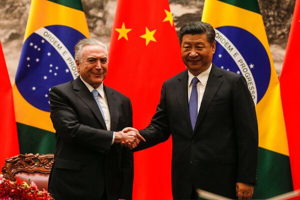 Tradicional foto entre os chefes de Estado de Brasil e China. - Sputnik Brasil