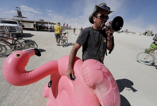 A auto-expressão radical é um princípios do Burning Man. - Sputnik Brasil