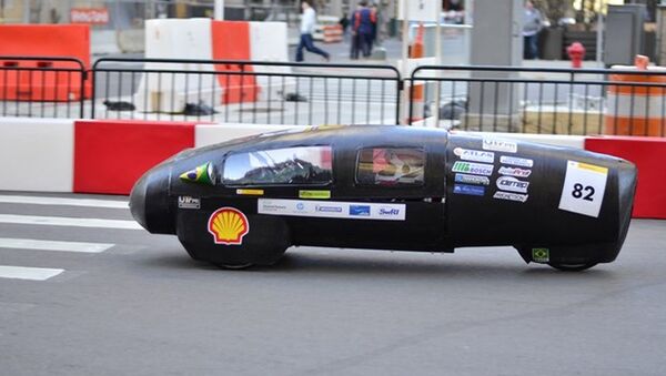 Um carro construído pelos estudantes brasileiros, capaz de ultrapassar 300 km de distância usando apenas um litro de etanol - Sputnik Brasil