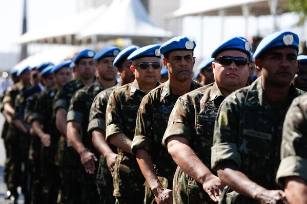 Militares do Exército Brasileiro no desfile do Dia da Independência, em Brasília - Sputnik Brasil
