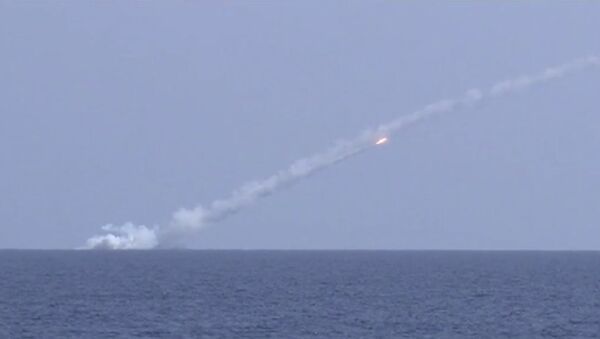 Submarinos russos lançam mísseis Kalibr contra alvos do Daesh (foto de arquivo) - Sputnik Brasil