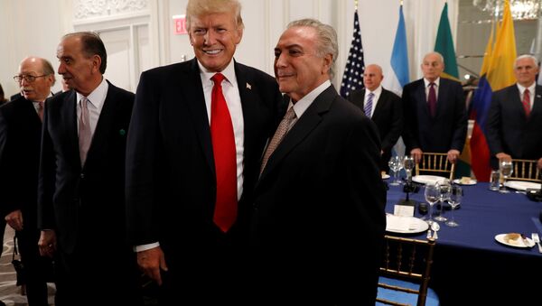 Presidente dos EUA, Donald Trump, e seu homólogo brasileiro, Michel Temer, se reunem durante um jantar de negócios em Nova York, nas margens da sessão da Assembleia Geral da ONU, em 18 de setembro de 2017 - Sputnik Brasil