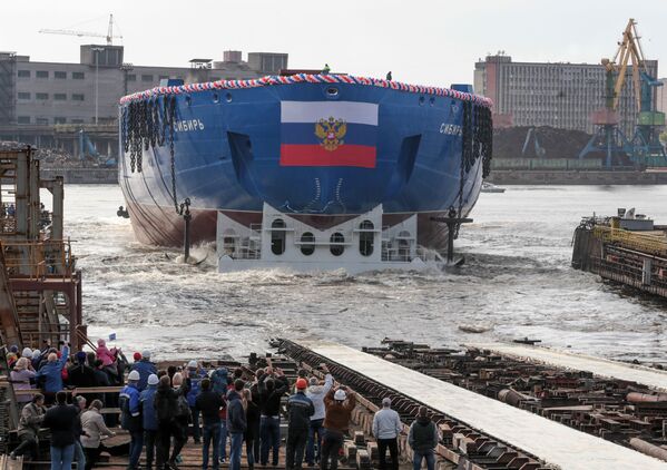 Cerimônia do lançamento à água do quebra-gelo LK-60Ya Sibir em São Petersburgo, 22 de setembro de 2017 - Sputnik Brasil