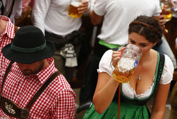 Festival da cerveja Oktoberfest em Munique - Sputnik Brasil