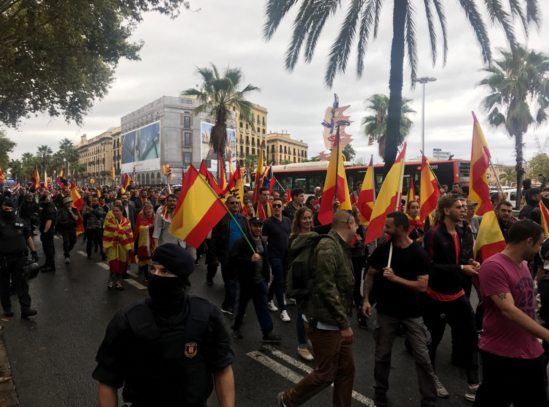 Tribunal da Espanha condena deputado que apoiou referendo separatista da Catalunha em 2017 - Sputnik Brasil, 1920, 09.04.2021