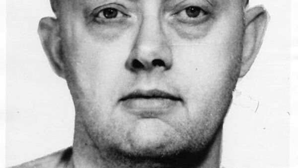 Criminoso procurado pelo FBI nos anos 1970, Benjamin Hoskins Paddock era o pai de Stephen Paddock, o atirador que matou mais de 50 pessoas em Las Vegas - Sputnik Brasil