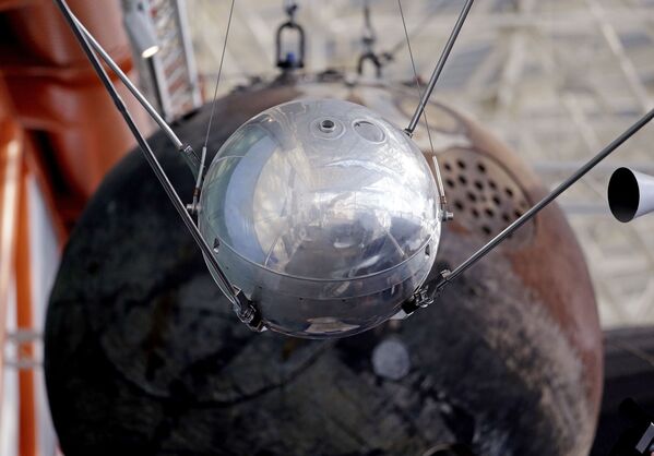O primeiro satélite artificial da Terra exibido em um museu de Seattle, EUA - Sputnik Brasil