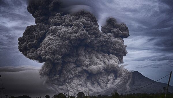 Erupção vulcânica (imagem ulustrativa) - Sputnik Brasil