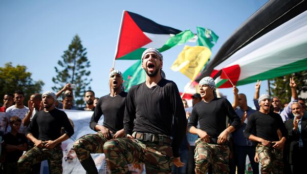 Celebração palestina após assinatura do acordo de reconciliação entre Hamas e Fatah - Sputnik Brasil