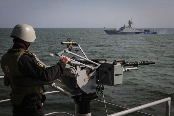 Militar da Frota do Cáspio participa dos treinamentos - Sputnik Brasil