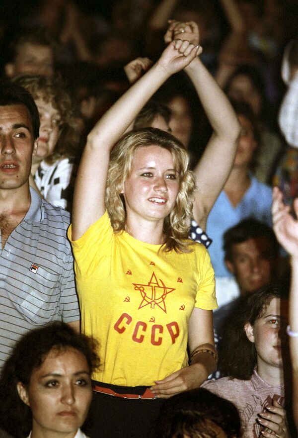 Soviética em uma competição de música rock em Moscou, 1988 - Sputnik Brasil