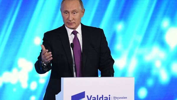 presidente russo, Vladimir Putin, participa do Clube Valdai - Sputnik Brasil