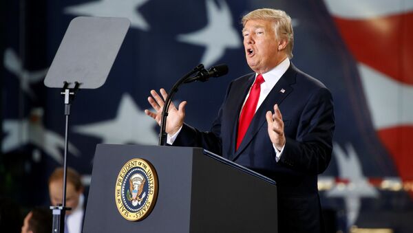 Donald Trump, presidente norte-americano, fala sobre a reforma tributária em Harrisburg, Pensilvânia - Sputnik Brasil