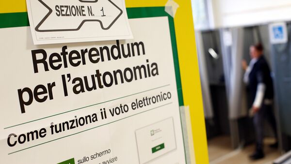 Italianos foram às urnas no dia 22 de outubro de 2017 para votar por uma maior autonomia das regiões do Vêneto e da Lombardia, no norte do país - Sputnik Brasil