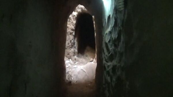 Túneis do Daesh em Deir ez-Zor - Sputnik Brasil