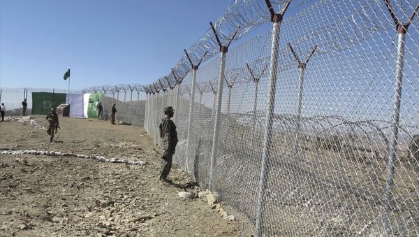 Fronteira entre Paquistão e Afeganistão, na cidade paquistanesa de Angore Adda - Sputnik Brasil