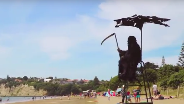 O Swim Reaper em uma praia da Nova Zelândia - Sputnik Brasil