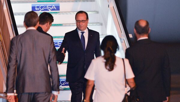 François Hollande chega a Havana, no domingo, 10. - Sputnik Brasil