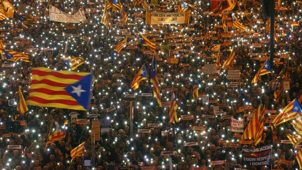 Protesto pela independência da Catalunha, em Barcelona, dia 11 de novembro de 2017 - Sputnik Brasil