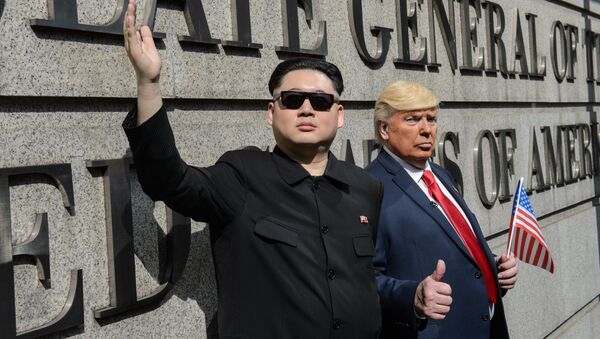 Sósias do presidente dos EUA, Donald Trump, e do líder da Coreia do Norte, Kim Jong-un - Sputnik Brasil