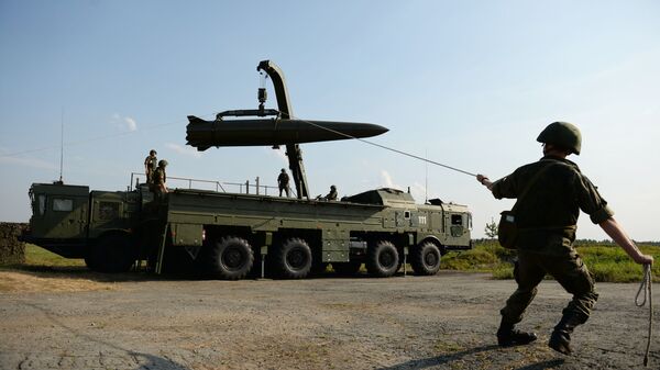 Sistema de mísseis balísticos táticos Iskander-M no fórum militar Exército 2017 - Sputnik Brasil