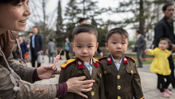 As crianças visitam o Zoológico Central de Pyongyang - Sputnik Brasil