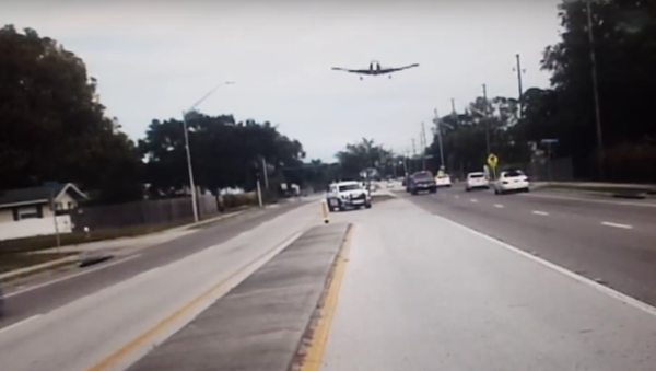 Avião faz aterrisagem de emergência em condado de Pinellas, Flórida - Sputnik Brasil