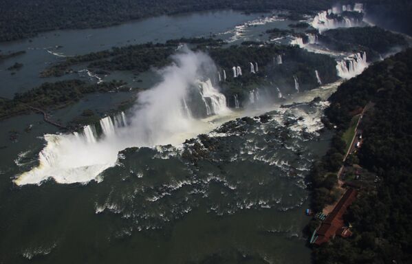 O Parque Nacional do Iguaçu é o segundo parque mais visitado no Brasil. - Sputnik Brasil