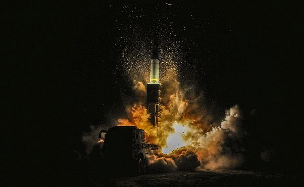Lançamento do míssil sul-coreano Hyunmoo II - Sputnik Brasil