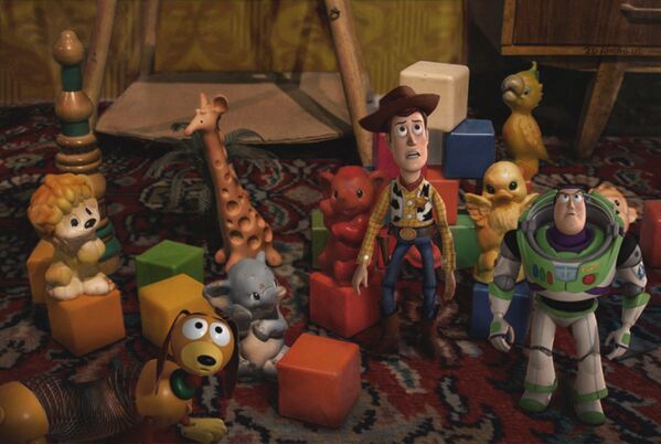 Heróis do filme de animação Toy Story entre brinquedos da época soviética – cubos e figuras de borracha - Sputnik Brasil